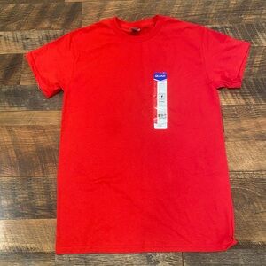 New Gildan Men's Bright Red Short Sleeve Tee